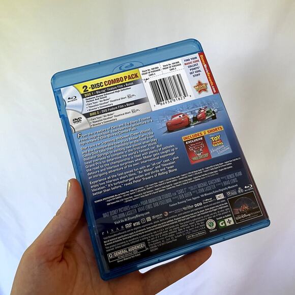 Disney Pixar Cars 2 Blu Ray DVD Movie - Picture 2 of 4